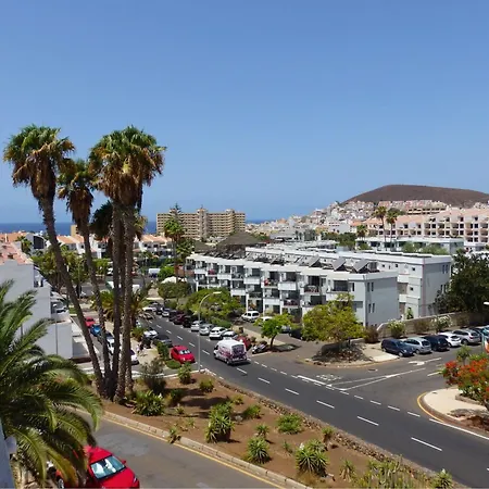 Summerland Ocean View Апартаменты *